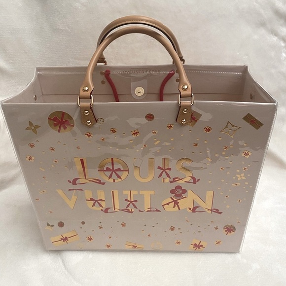 Louis Vuitton Holiday Shopping Tote Bag - Picture 3 of 9